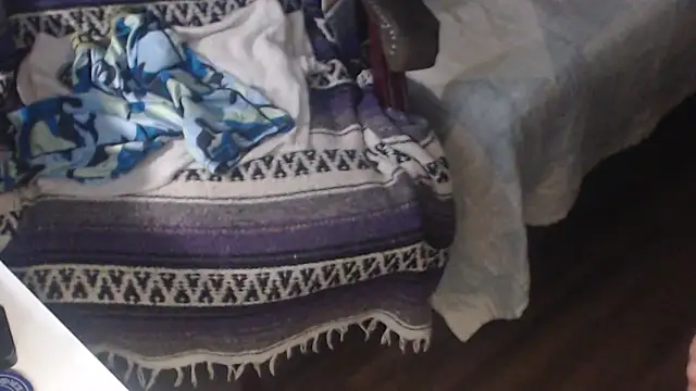 Snapshot of QueenDenizeAndTheCaptain chatting on 09-28-25, 02:39 QueenDenizeAndTheCaptain online show from 09-28-25, 02:39