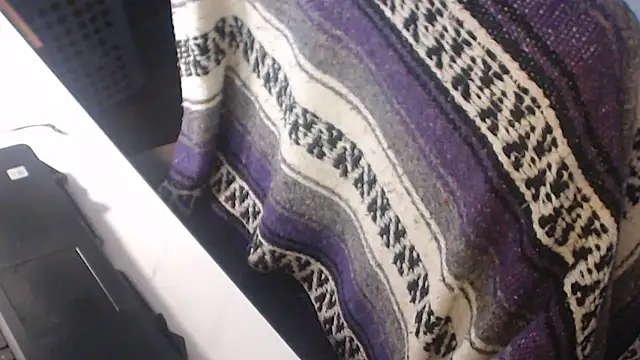 Snapshot of QueenDenizeAndTheCaptain chatting on 10-03-25, 06:05 QueenDenizeAndTheCaptain online show from 10-03-25, 06:05