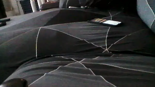 Snapshot of mickzizi chatting on 12-15-25, 09:02 mickzizi online show from 12-15-25, 09:02