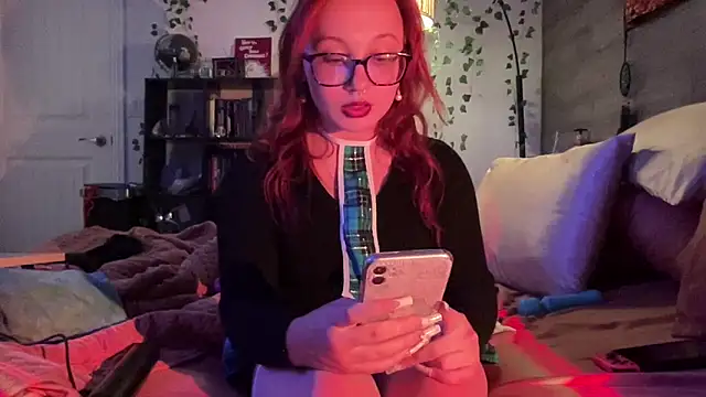 Snapshot of sweetandwet_daddy chatting on 01-09-25, 07:31 sweetandwet daddy online show from 01-09-25, 07:31