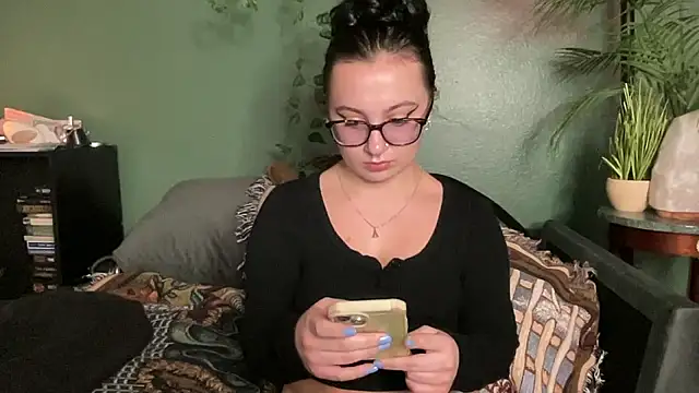 Snapshot of sweetandwet_daddy chatting on 10-01-25, 12:55 sweetandwet daddy online show from 10-01-25, 12:55