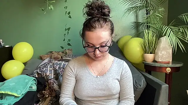 Snapshot of sweetandwet_daddy chatting on 10-16-25, 09:38 sweetandwet daddy online show from 10-16-25, 09:38