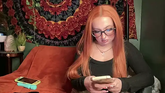 Snapshot of sweetandwet_daddy chatting on 02-04-26, 12:55 sweetandwet daddy online show from 02-04-26, 12:55