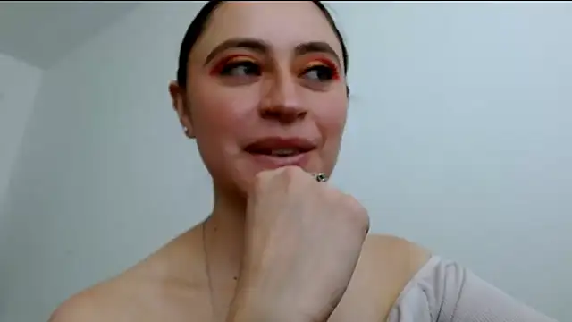 Juls winter  online show from 07-06-26, 06:21