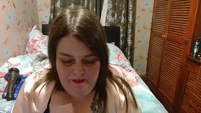 HouseWifeWhore Milf online show from 12-17-25, 07:53