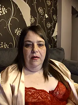 HouseWifeWhore Milf online show from 04-24-26, 09:39