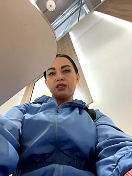 CrazzyChicks online show from 09-13-25, 05:51