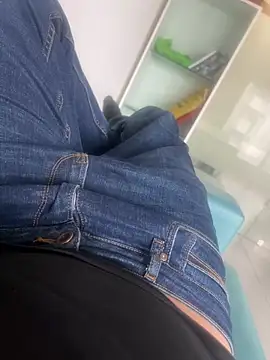 hotcuteguy xxx1 online show from 07-25-26, 11:30