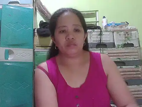 Snapshot of sweetlady_pinay chatting on 04-04-26, 10:29 sweetlady pinay online show from 04-04-26, 10:29