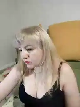 Snapshot of stefanyharper16 chatting on 12-01-25, 04:45 stefanyharper16 online show from 12-01-25, 04:45