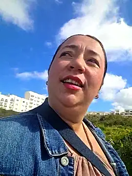 Snapshot of isabella_rossse chatting on 02-25-26, 12:48 isabella rossse online show from 02-25-26, 12:48