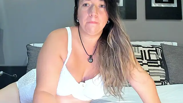 Snapshot of isabella_rossse chatting on 07-09-26, 04:05 isabella rossse online show from 07-09-26, 04:05