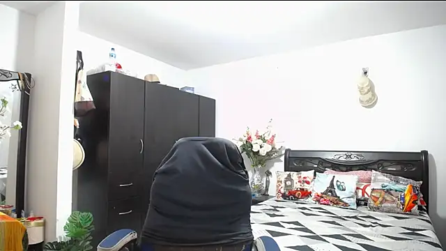 Xiimen online show from 01-30-25, 05:28