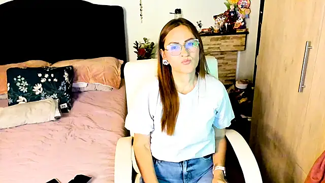 Xiimen online show from 03-12-25, 10:28