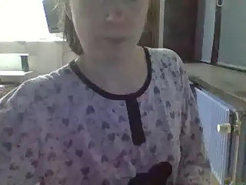 Snapshot of Moi_Lina chatting on 12-14-24, 06:52 Moi Lina online show from 12-14-24, 06:52