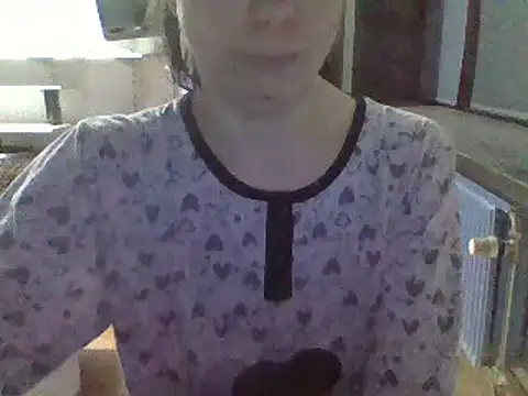 Snapshot of Moi_Lina chatting on 12-14-24, 10:28 Moi Lina online show from 12-14-24, 10:28