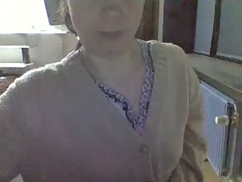 Snapshot of Moi_Lina chatting on 01-06-25, 11:20 Moi Lina online show from 01-06-25, 11:20