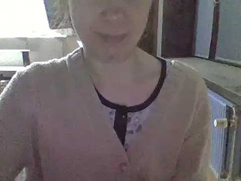 Snapshot of Moi_Lina chatting on 02-02-25, 11:11 Moi Lina online show from 02-02-25, 11:11