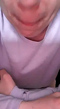 Snapshot of Moi_Lina chatting on 02-25-25, 03:16 Moi Lina online show from 02-25-25, 03:16