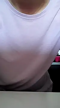 Snapshot of Moi_Lina chatting on 03-07-25, 01:07 Moi Lina online show from 03-07-25, 01:07