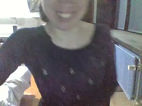 Snapshot of Moi_Lina chatting on 03-07-25, 09:59 Moi Lina online show from 03-07-25, 09:59