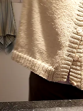 Snapshot of Moi_Lina chatting on 11-08-25, 12:16 Moi Lina online show from 11-08-25, 12:16