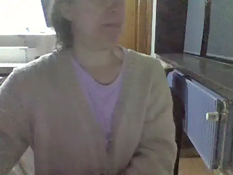 Snapshot of Moi_Lina chatting on 11-10-25, 12:20 Moi Lina online show from 11-10-25, 12:20