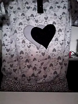 Snapshot of Moi_Lina chatting on 11-25-25, 01:00 Moi Lina online show from 11-25-25, 01:00