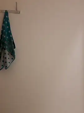 Snapshot of Moi_Lina chatting on 02-01-26, 02:15 Moi Lina online show from 02-01-26, 02:15