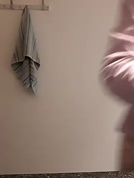 Snapshot of Moi_Lina chatting on 02-21-26, 04:19 Moi Lina online show from 02-21-26, 04:19