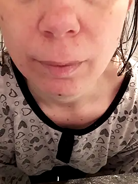 Snapshot of Moi_Lina chatting on 04-02-26, 02:26 Moi Lina online show from 04-02-26, 02:26