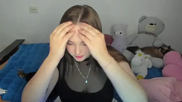 Snapshot of NataliEvans chatting on 09-19-25, 03:02 NataliEvans online show from 09-19-25, 03:02