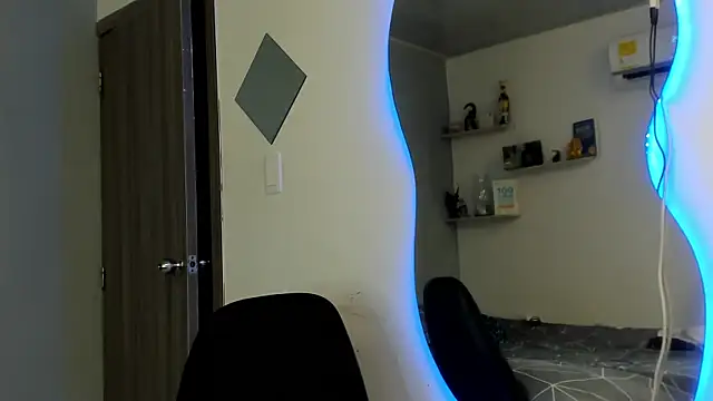 Kris Khalifa69 online show from 03-25-26, 10:49