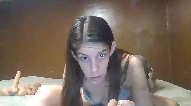 Snapshot of Heavenskyyee chatting on 02-16-25, 02:09 Heavenskyyee online show from 02-16-25, 02:09