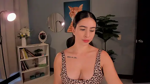 LiaPearce online show from 01-13-26, 01:49