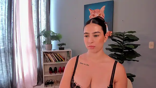 LiaPearce online show from 06-23-26, 03:54