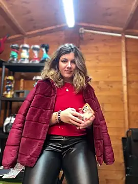 DaisyVibesss online show from 12-29-24, 04:40