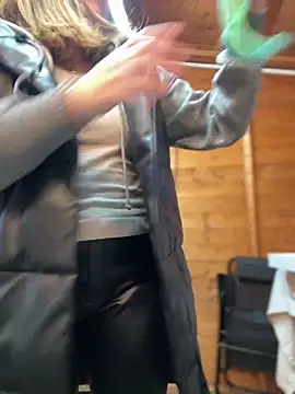 DaisyVibesss online show from 01-05-25, 03:13