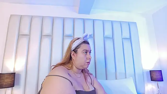 aandreaperez online show from 04-28-26, 01:16