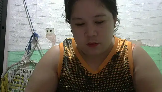 hotsexylyn online show from 10-06-25, 07:28