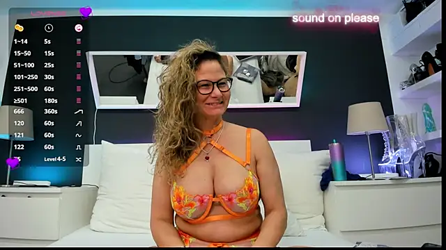 Snapshot of izzy-mendosa chatting on 01-07-25, 06:16 izzy-mendosa online show from 01-07-25, 06:16