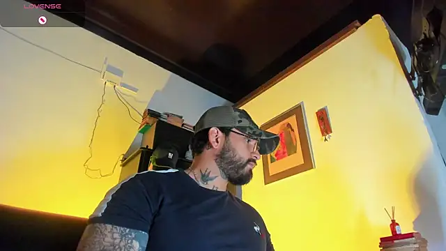 CamiloGray  online show from 12-05-25, 01:52