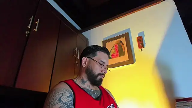 Snapshot of CamiloGray_ chatting on 06-15-26, 02:19 CamiloGray online show from 06-15-26, 02:19