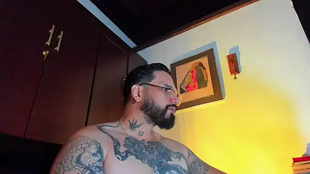 Snapshot of CamiloGray_ chatting on 06-17-26, 01:45 CamiloGray online show from 06-17-26, 01:45