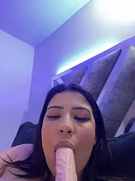 Snapshot of cutesarah_ chatting on 02-16-25, 12:52 cutesarah  online show from 02-16-25, 12:52