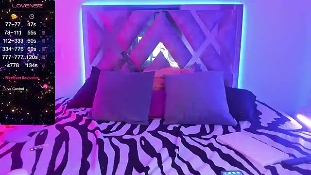 Snapshot of cutesarah_ chatting on 03-21-25, 11:23 cutesarah  online show from 03-21-25, 11:23