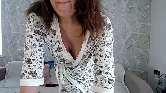 Snapshot of increible_della chatting on 09-26-25, 09:57 increible della online show from 09-26-25, 09:57