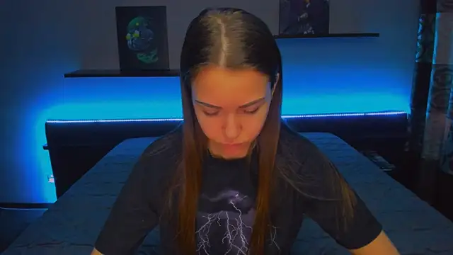 AlexaBarkley online show from 12-31-24, 03:01