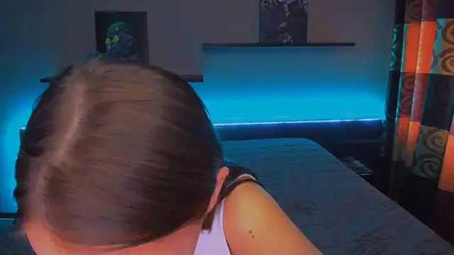 AlexaBarkley online show from 01-30-25, 06:24