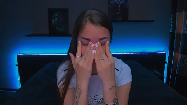 AlexaBarkley online show from 02-13-25, 03:07